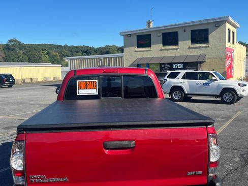 Used 2013 Toyota Tacoma 4x4 Access Cab image 12