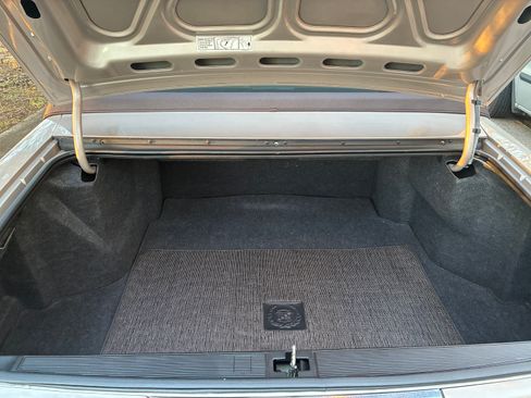 Used 1992 Cadillac De Ville Coupe image 6