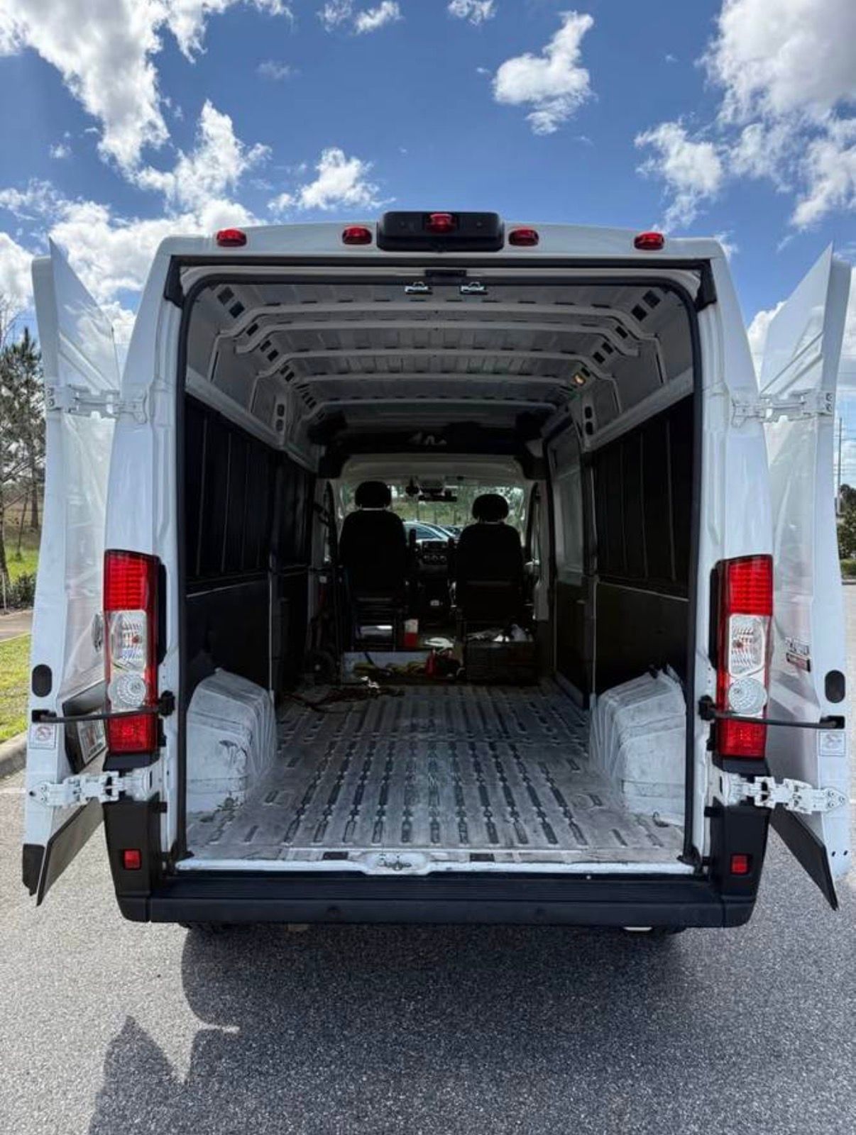 Used 2021 RAM ProMaster 2500 FWD image 6