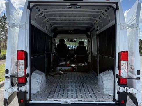 Used 2021 RAM ProMaster 2500 FWD image 6