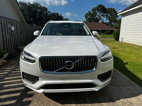 Used 2021 Volvo XC90 T5 Momentum w/ Climate Package AWD/4WD image 1