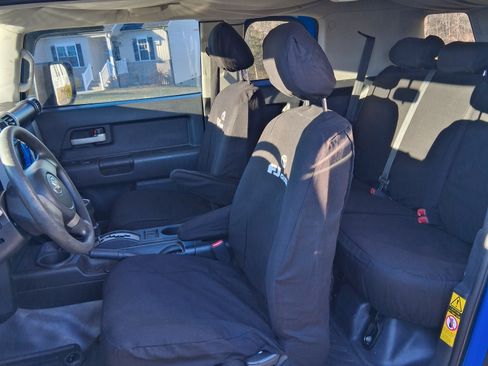 Used 2007 Toyota FJ Cruiser 4WD image 16