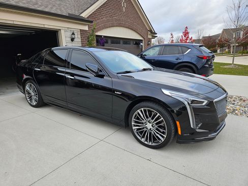 Used 2019 Cadillac CT6 V w/ Driver Assist Package image 2