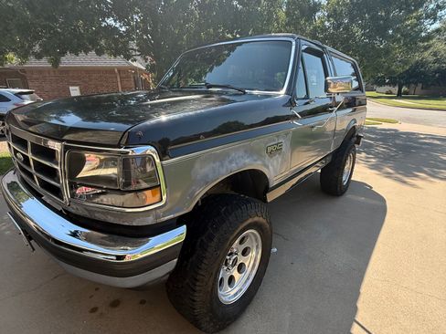Used 1992 Ford Bronco AWD/4WD image 1