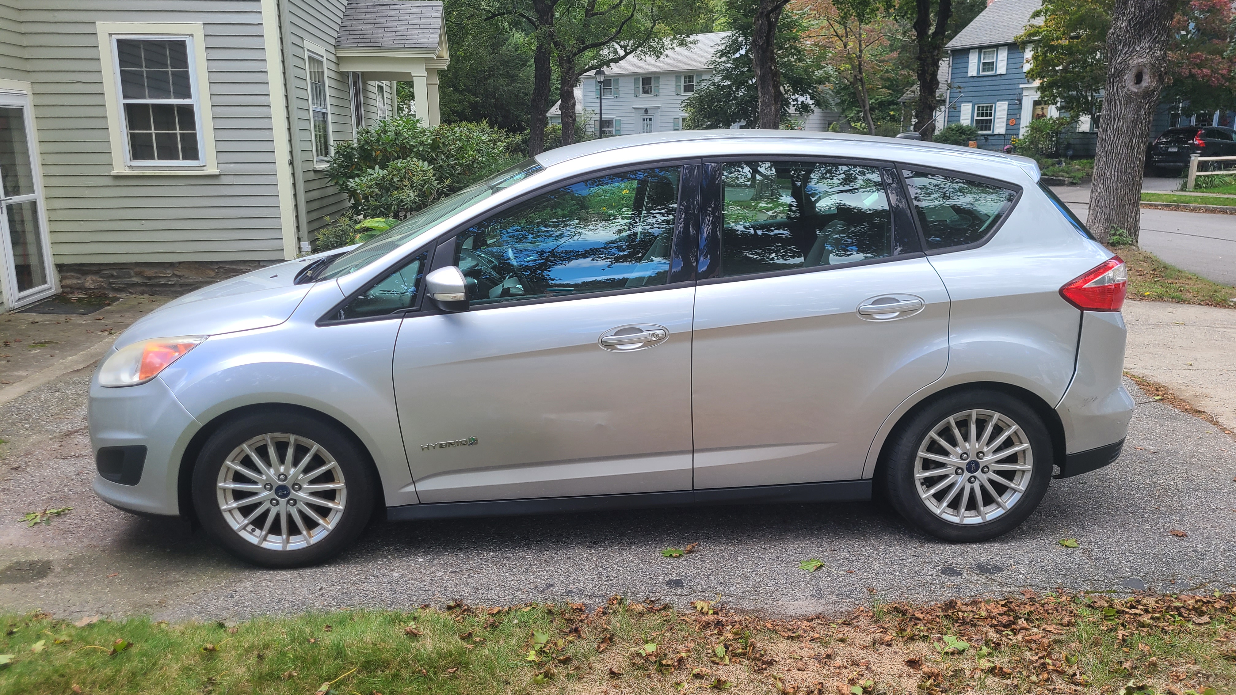 Used 2013 Ford C-MAX SE FWD image 2