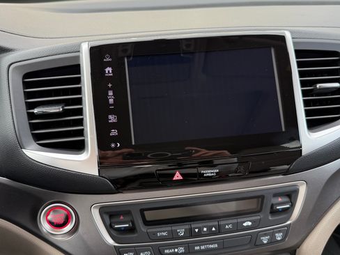 Used 2019 Honda Ridgeline RTL-T image 10