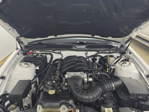 Used 2009 Ford Mustang GT Premium image 15