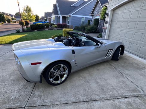 Used 2012 Chevrolet Corvette Grand Sport w/ 3LT Preferred Equipment Group RWD image 14