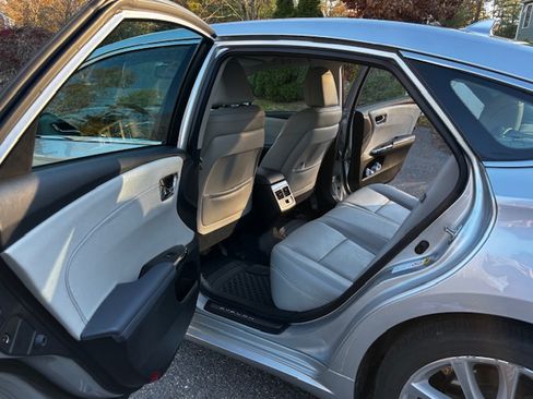 Used 2014 Toyota Avalon Limited image 22