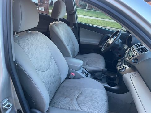 Used 2012 Toyota RAV4 FWD w/ Value Pkg image 14