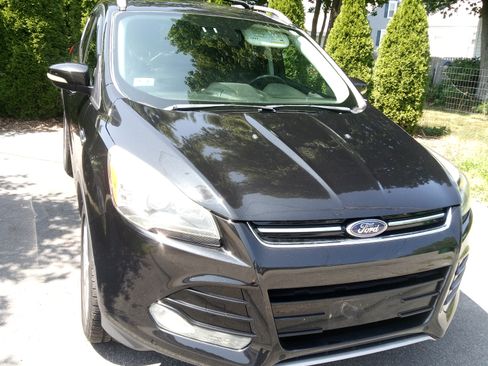 Used 2014 Ford Escape Titanium w/ Equipment Group 401A image 2