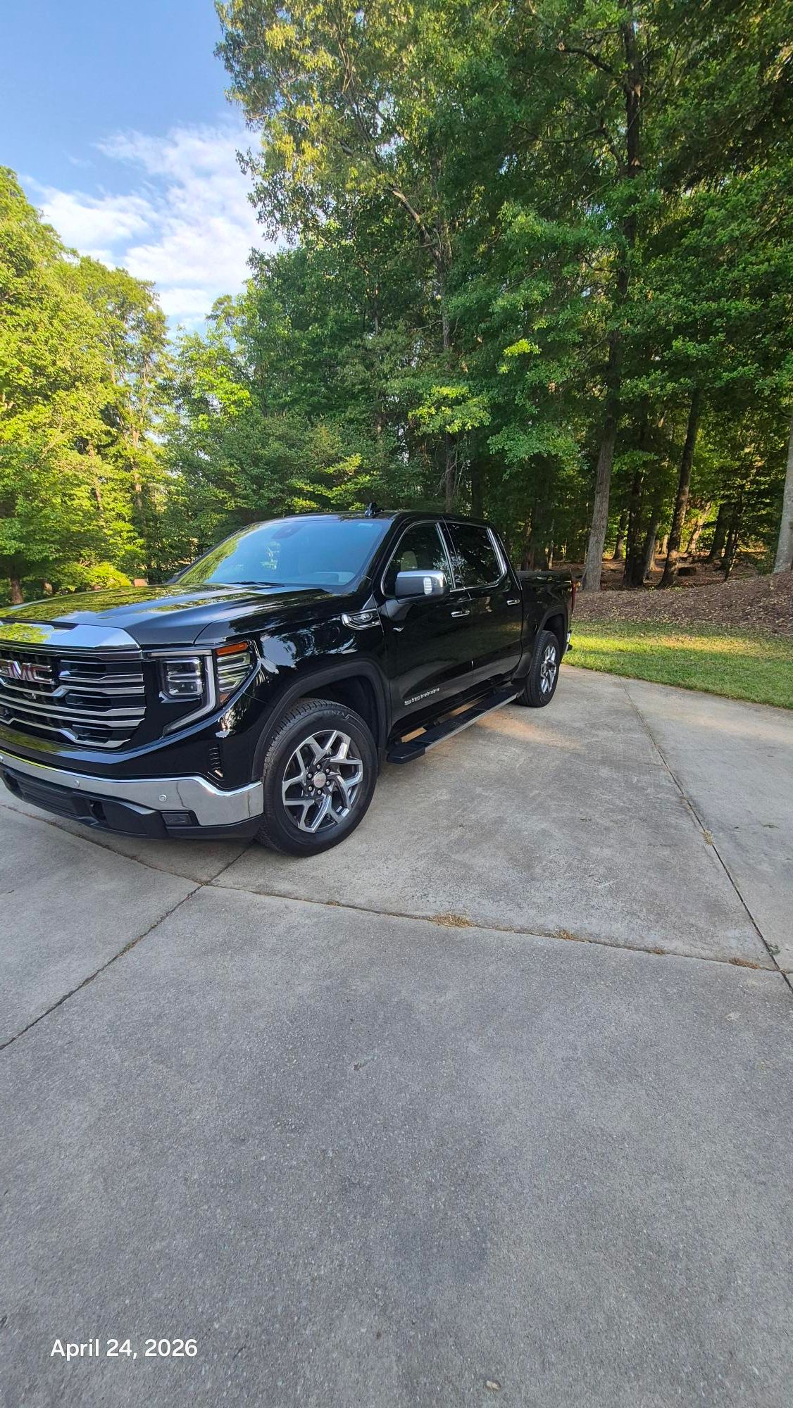 Used 2024 GMC Sierra 1500 SLT w/ SLT Convenience Package RWD image 1