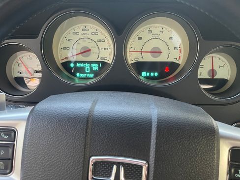 Used 2013 Dodge Challenger R/T RWD image 11