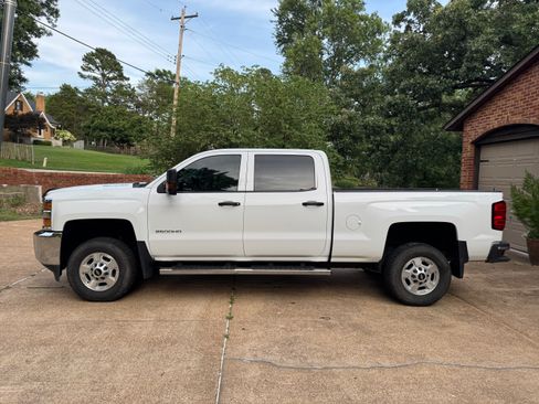 Used 2016 Chevrolet Silverado 2500 W/T w/ WT Convenience Package AWD/4WD image 2