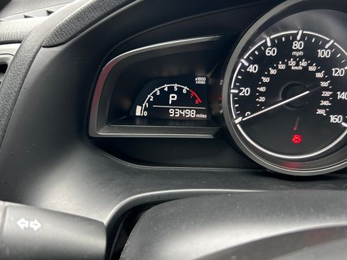 Used 2017 MAZDA MAZDA3 Sport image 10