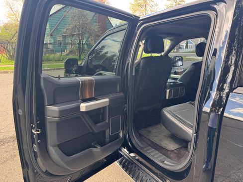 Used 2016 Ford F150 Lariat w/ Equipment Group 501A Mid image 8