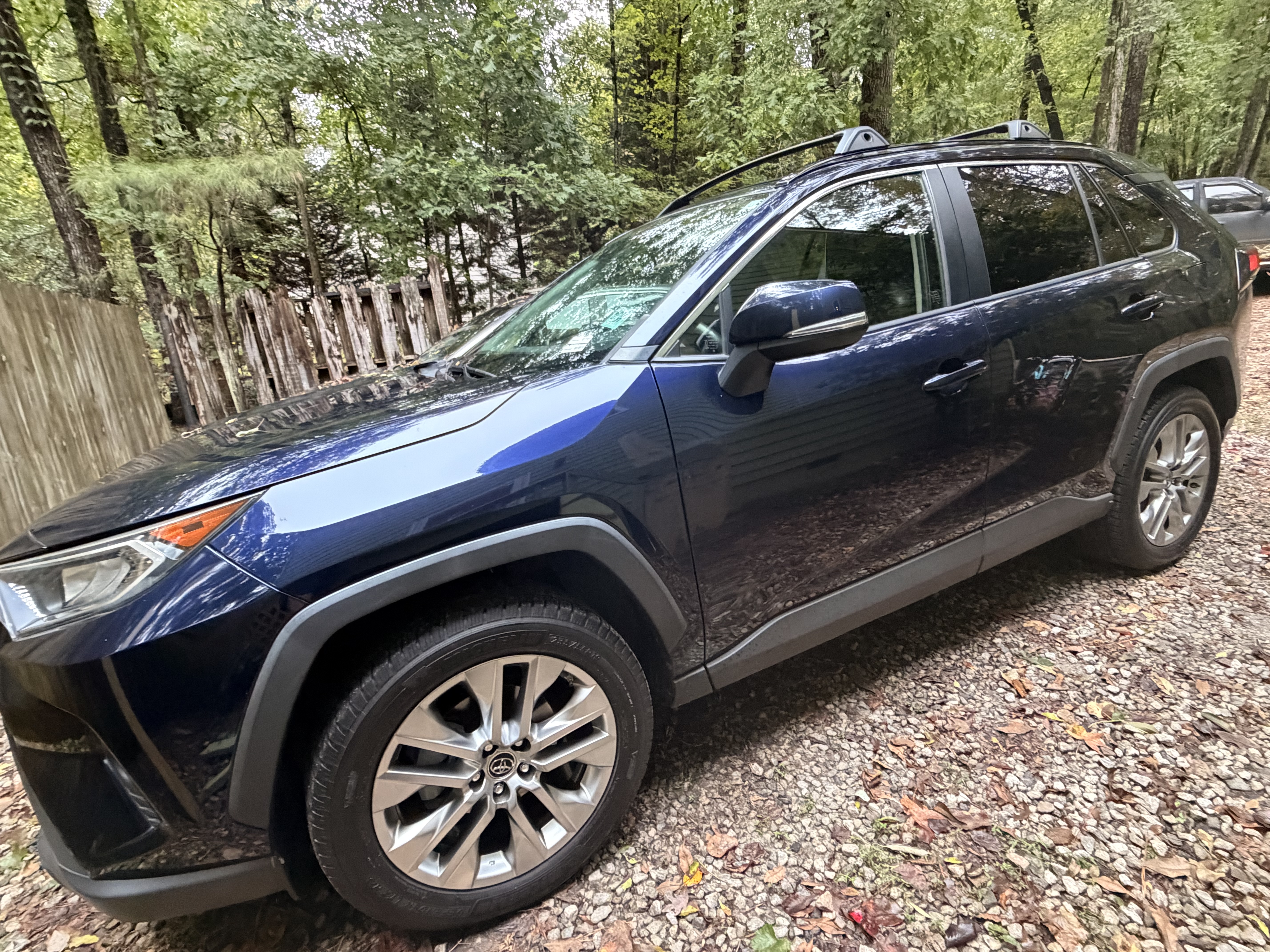 Used 2019 Toyota RAV4 XLE Premium AWD/4WD image 1