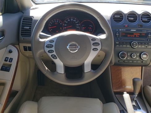 Used 2009 Nissan Altima 2.5 S w/ Premium Pkg image 10