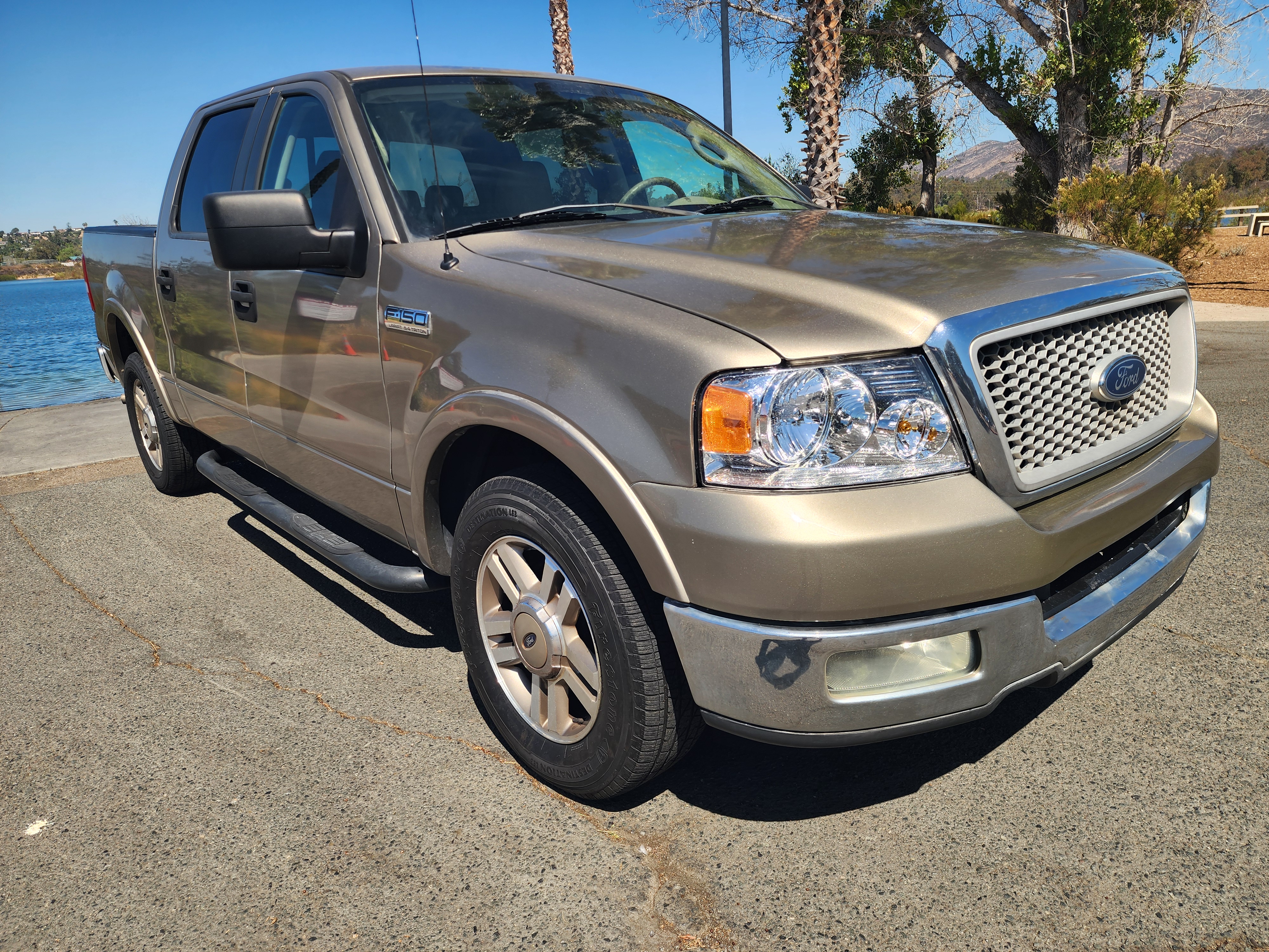 Used 2005 Ford F150 Lariat RWD image 4