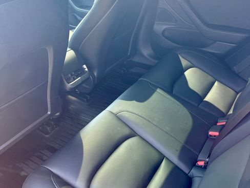 Used 2020 Tesla Model 3 Standard Range Plus image 11