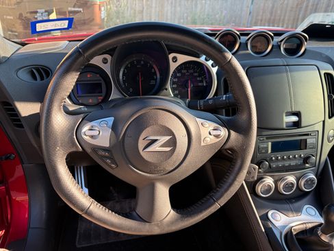 Used 2019 Nissan 370Z Coupe RWD image 13