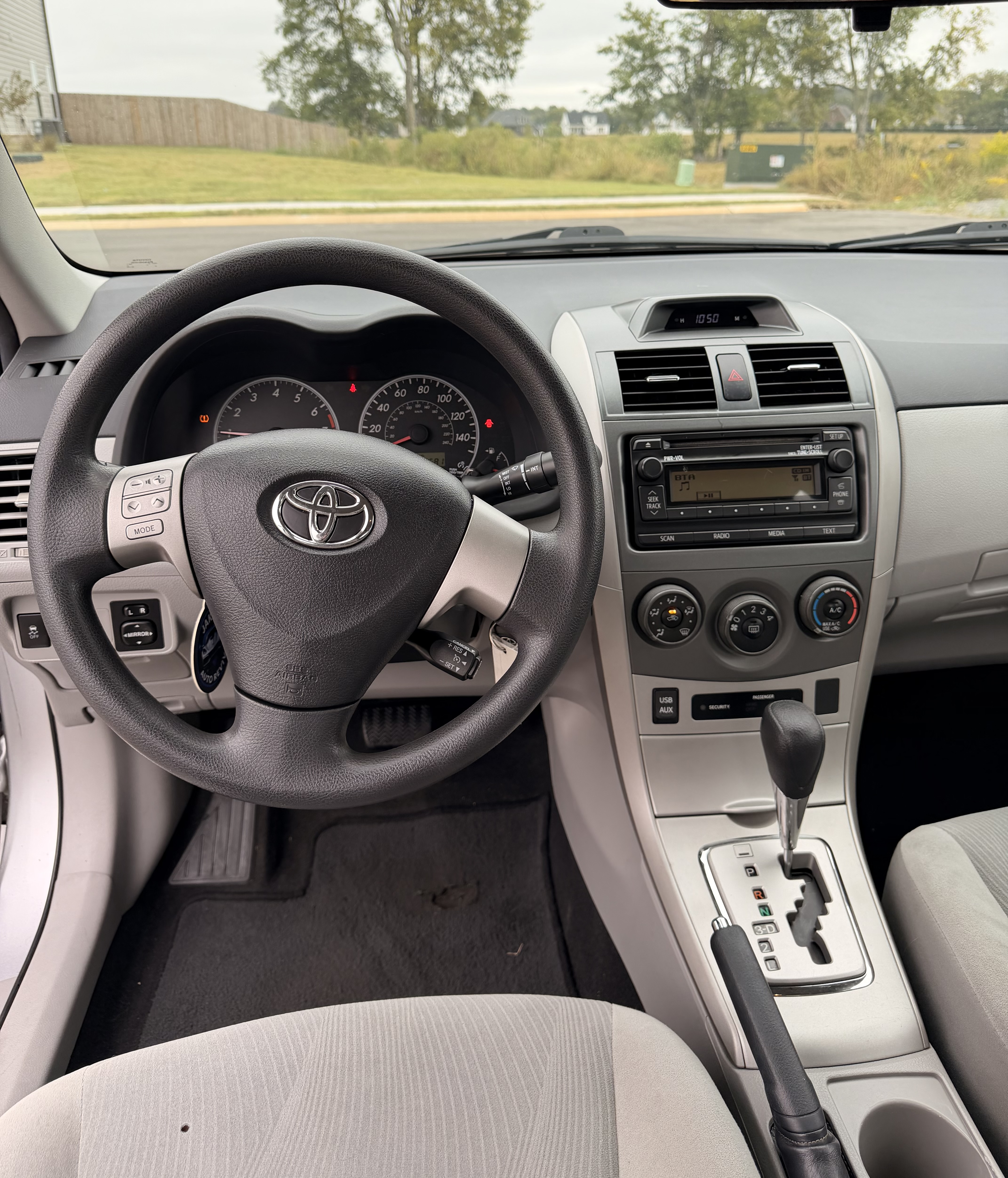 Used 2012 Toyota Corolla LE FWD image 9