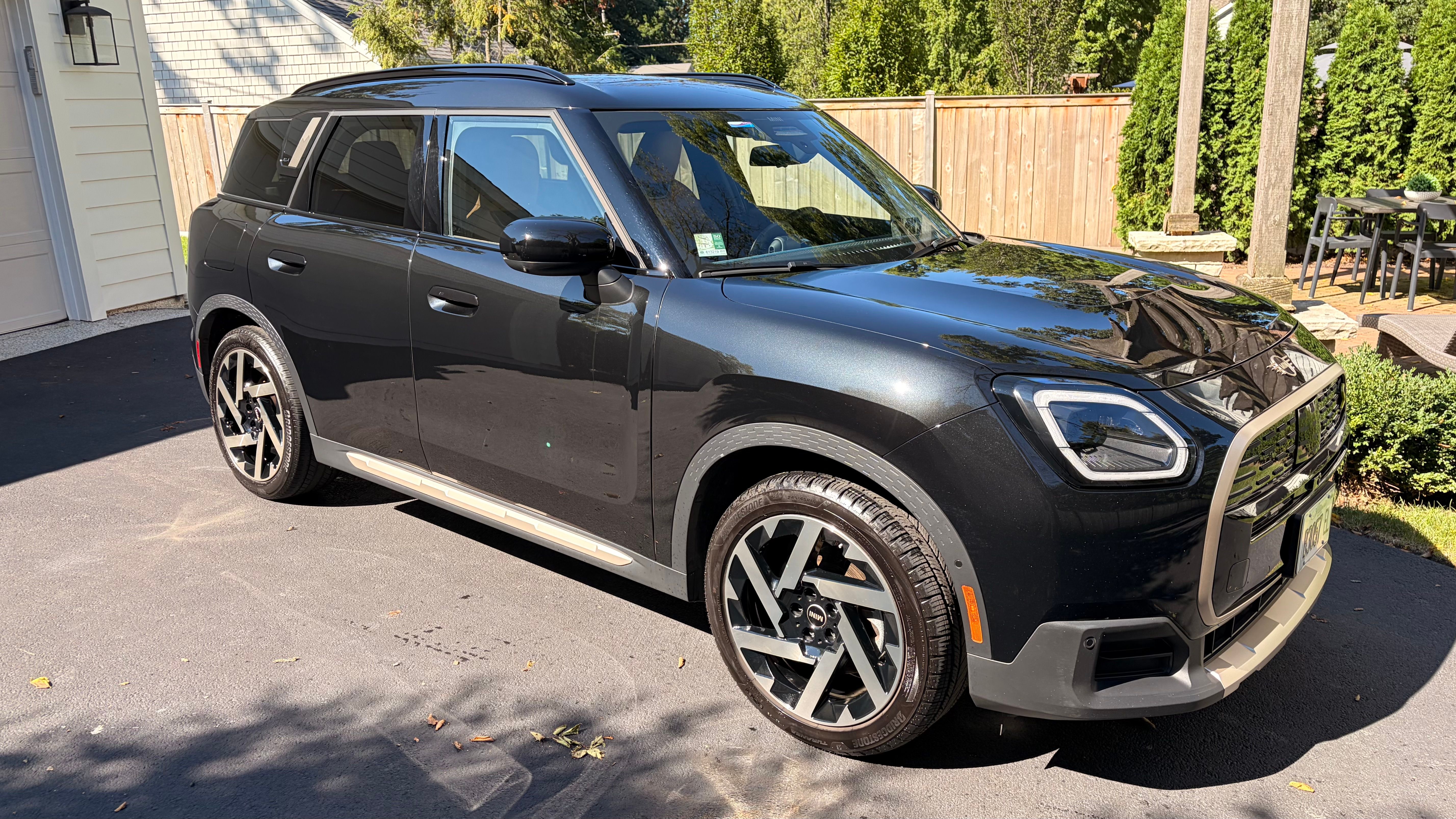 Used 2025 MINI Cooper Countryman SE w/ Comfort Package Max AWD/4WD image 1