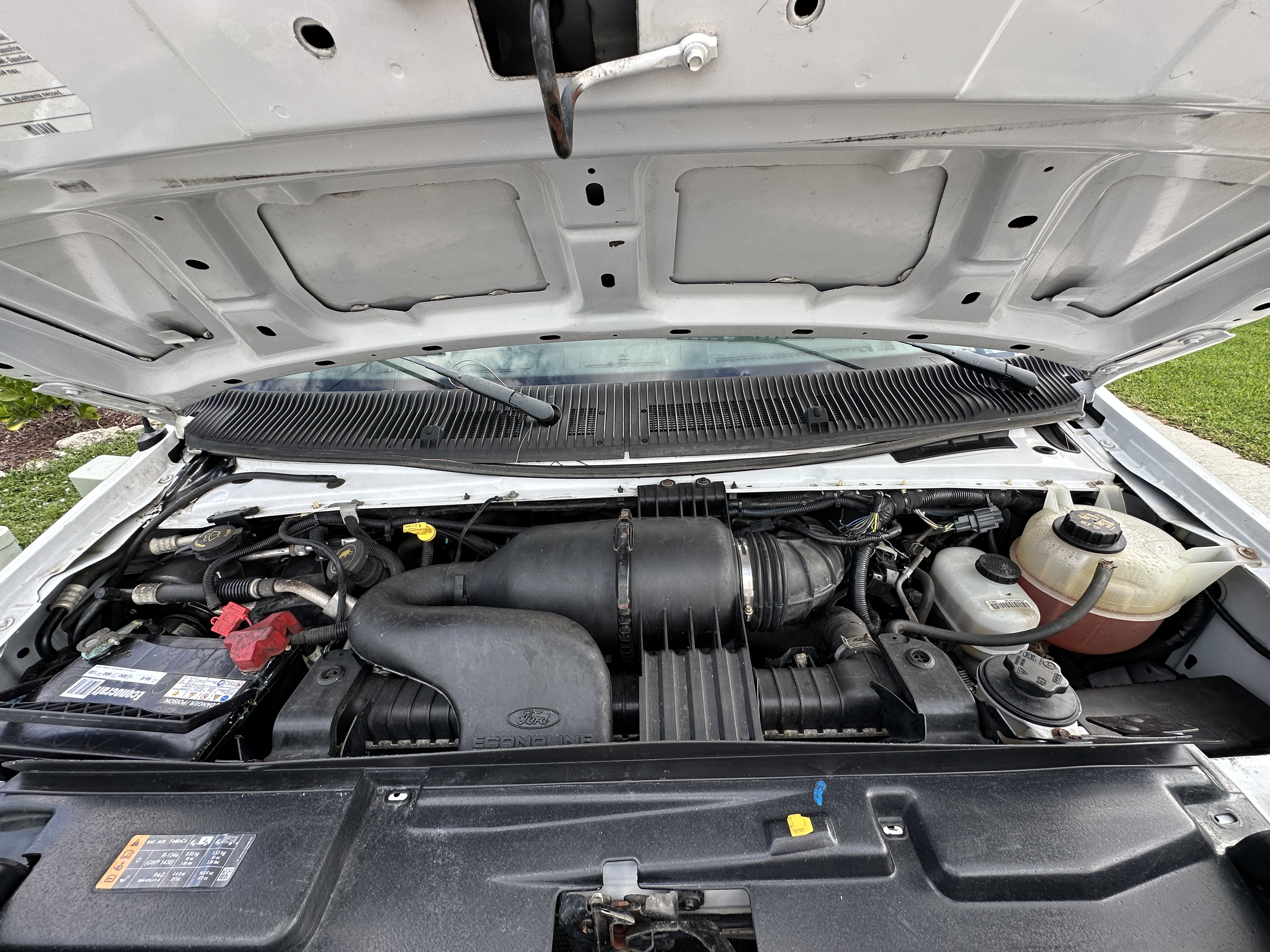 Used 2018 Ford E-350 and Econoline 350 Super Duty RWD image 11