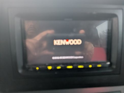 Used 2007 Jeep Commander Sport image 13