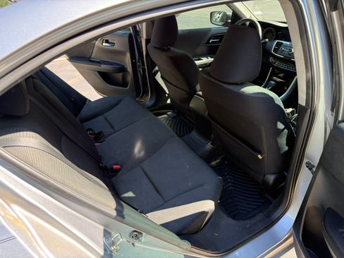 Used 2017 Honda Accord LX image 9