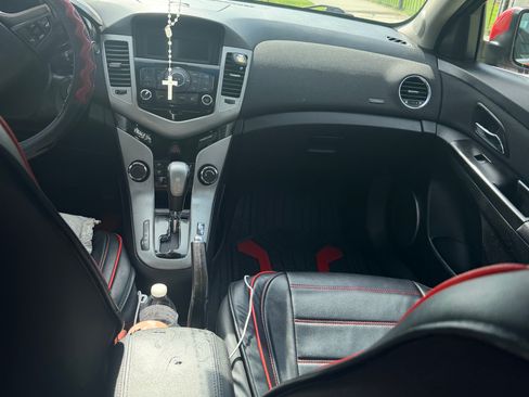 Used 2012 Chevrolet Cruze LT w/ RS Package FWD image 13