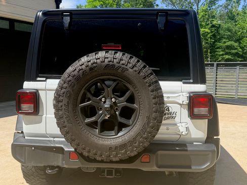 Used 2024 Jeep Wrangler Unlimited Sport AWD/4WD image 5