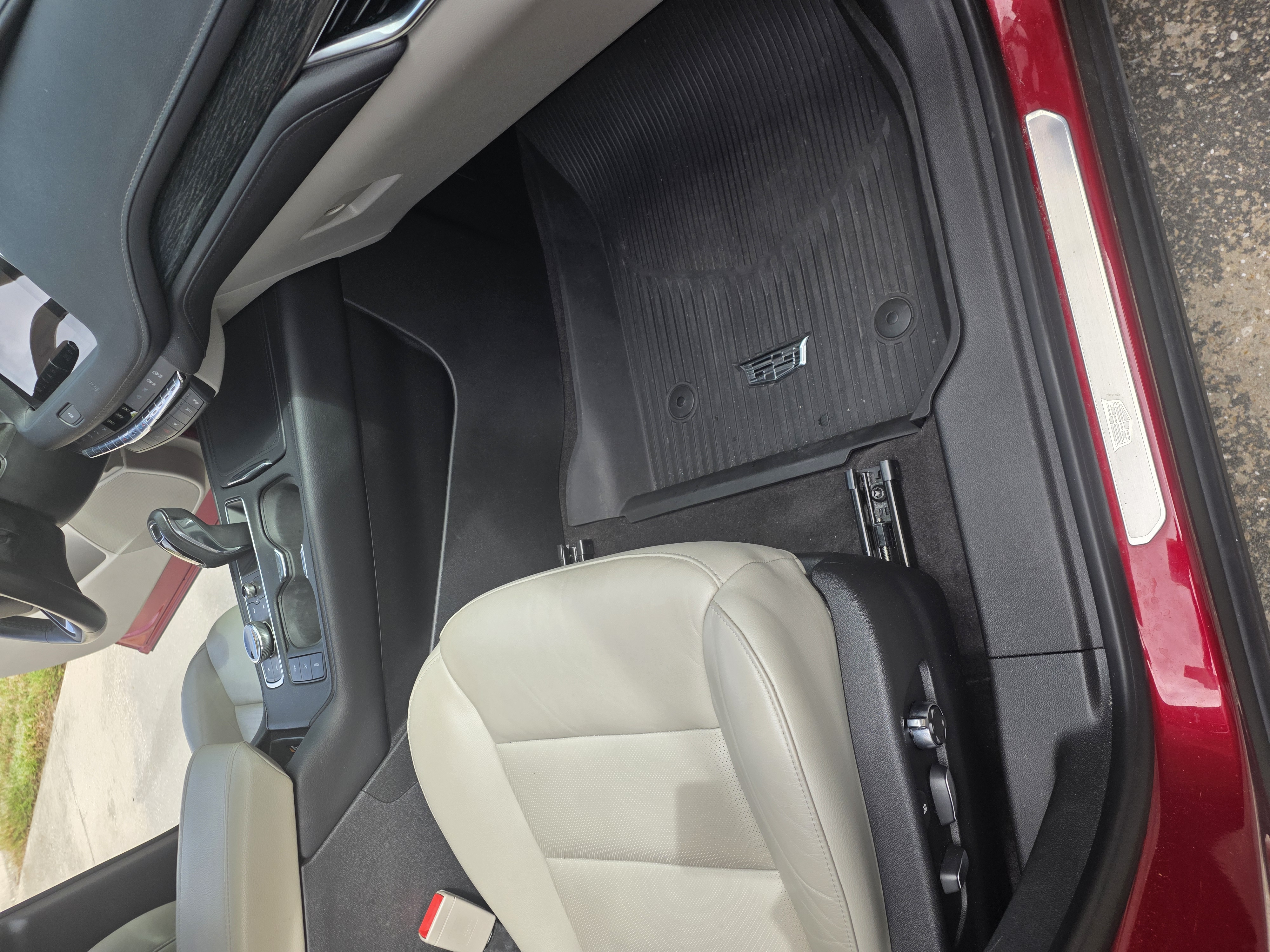 Used 2019 Cadillac XT4 Premium Luxury FWD image 15