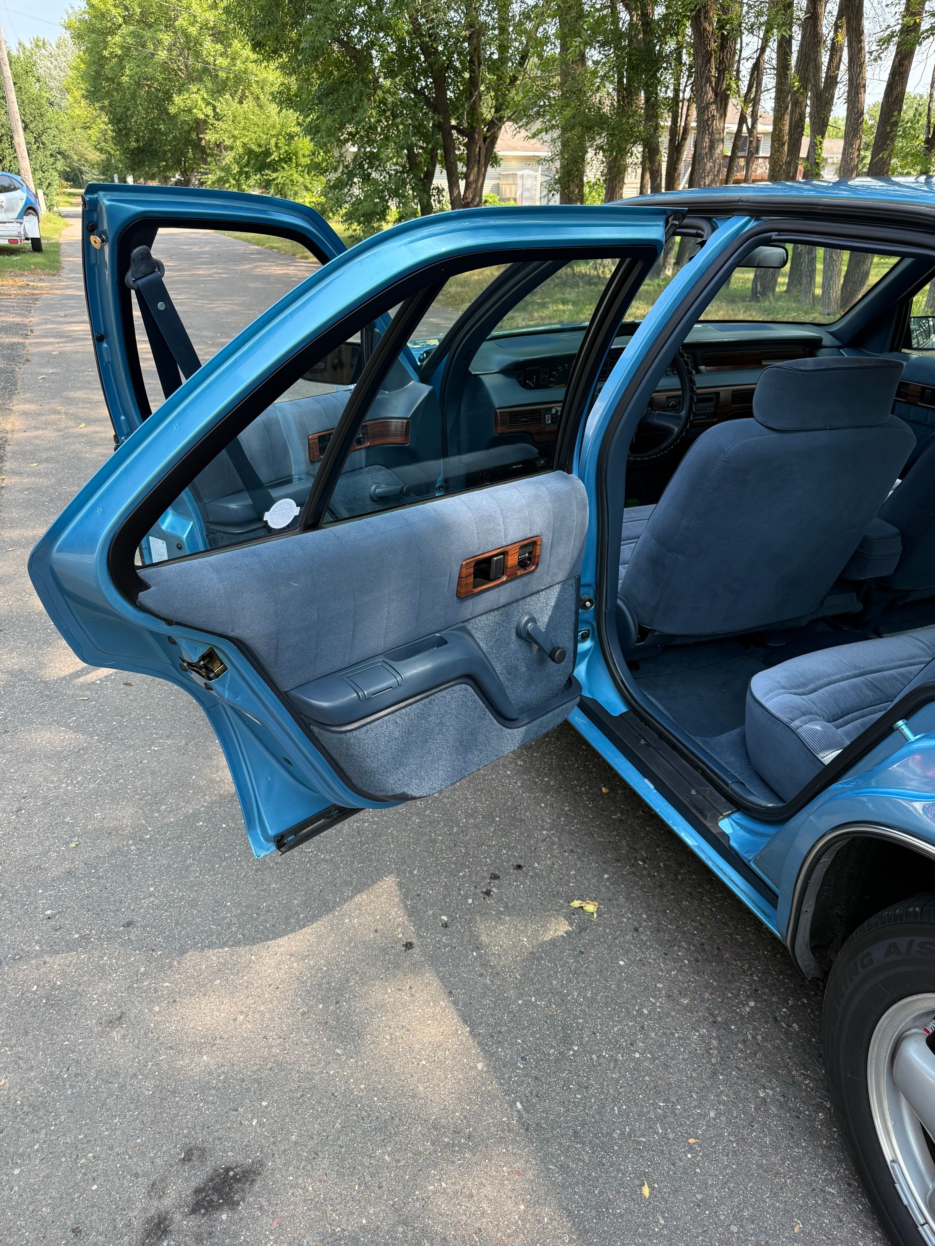 Used 1992 Chevrolet Lumina Sedan FWD image 11