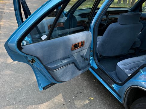 Used 1992 Chevrolet Lumina Sedan FWD image 11