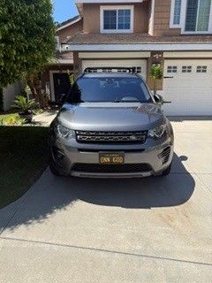 Used 2019 Land Rover Discovery Sport SE AWD/4WD image 2