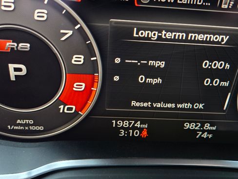 Used 2020 Audi R8 V10 performance image 12