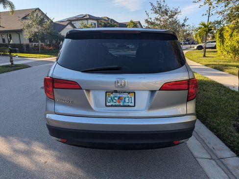 Used 2016 Honda Pilot LX image 5