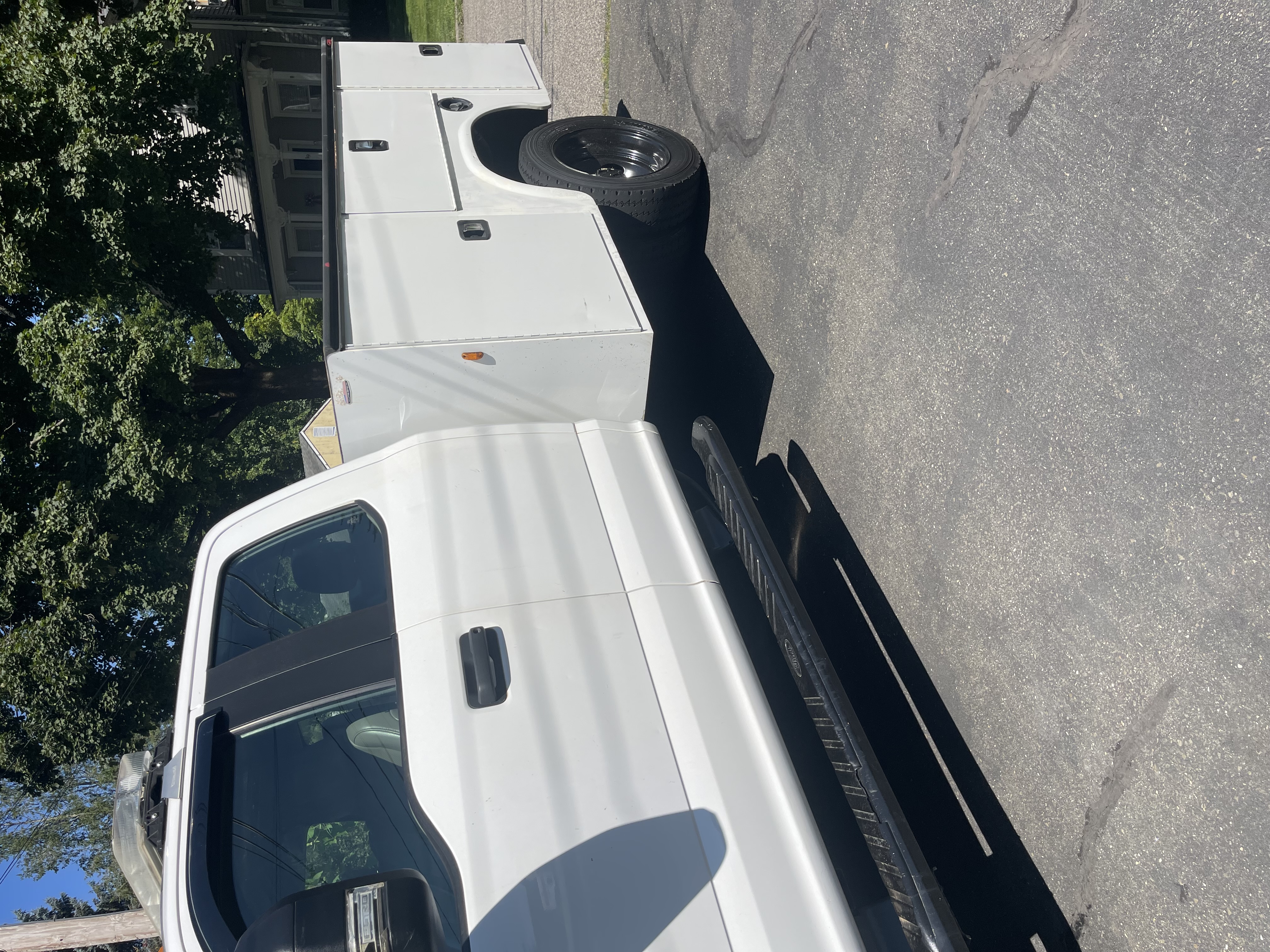 Used 2017 Ford F550 4x4 SuperCab Super Duty image 5