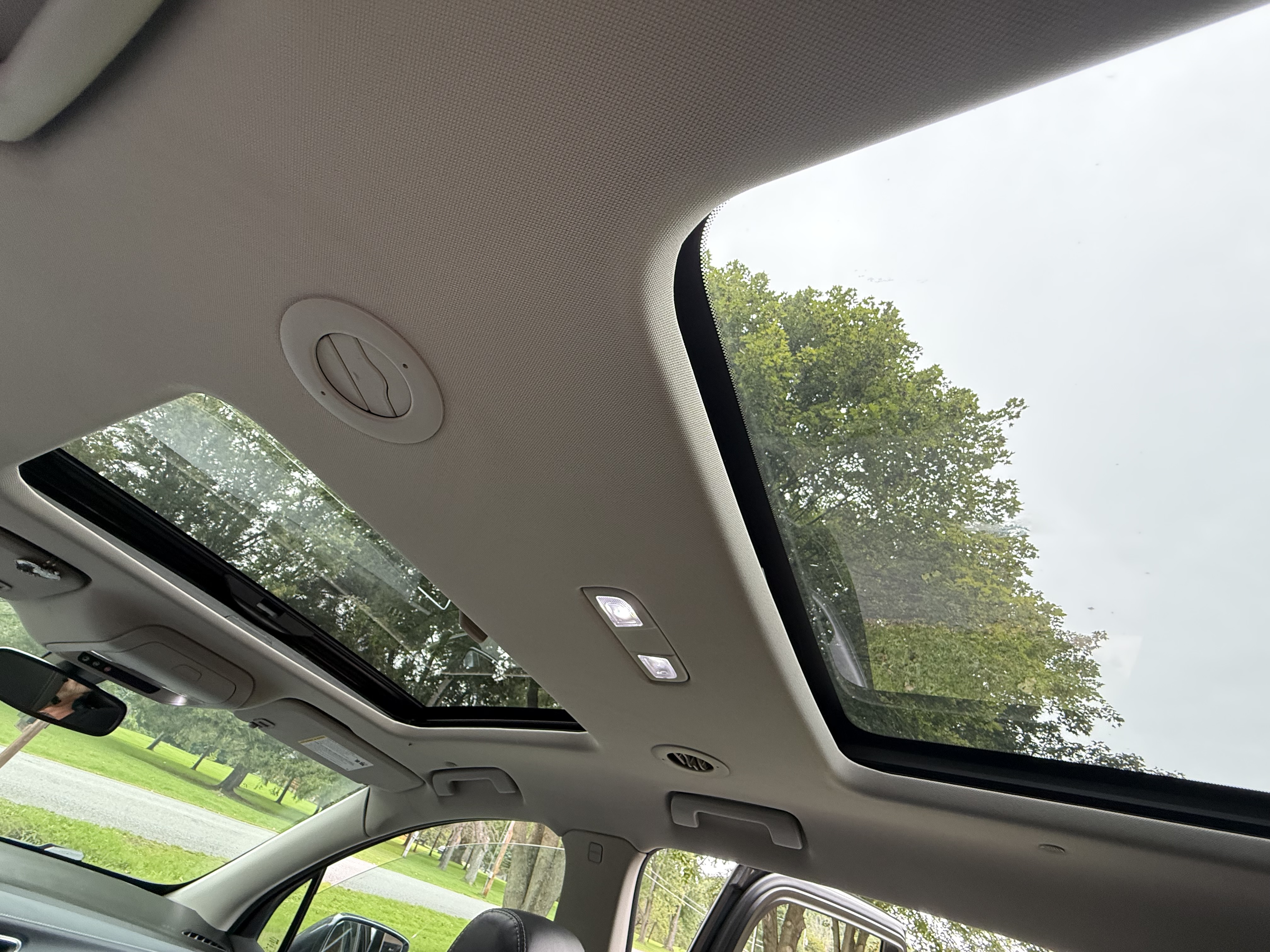 Used 2018 Buick Enclave Essence AWD/4WD image 15