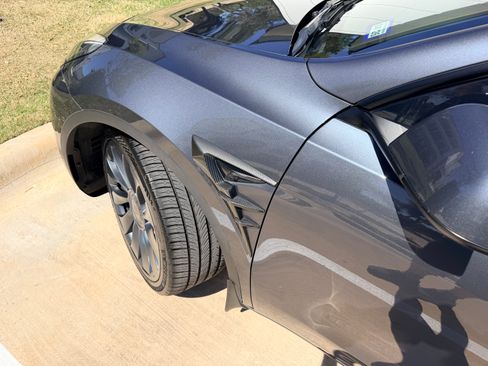 Used 2022 Tesla Model Y Performance image 22