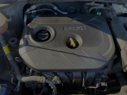 Used 2019 Hyundai Tucson SE image 10