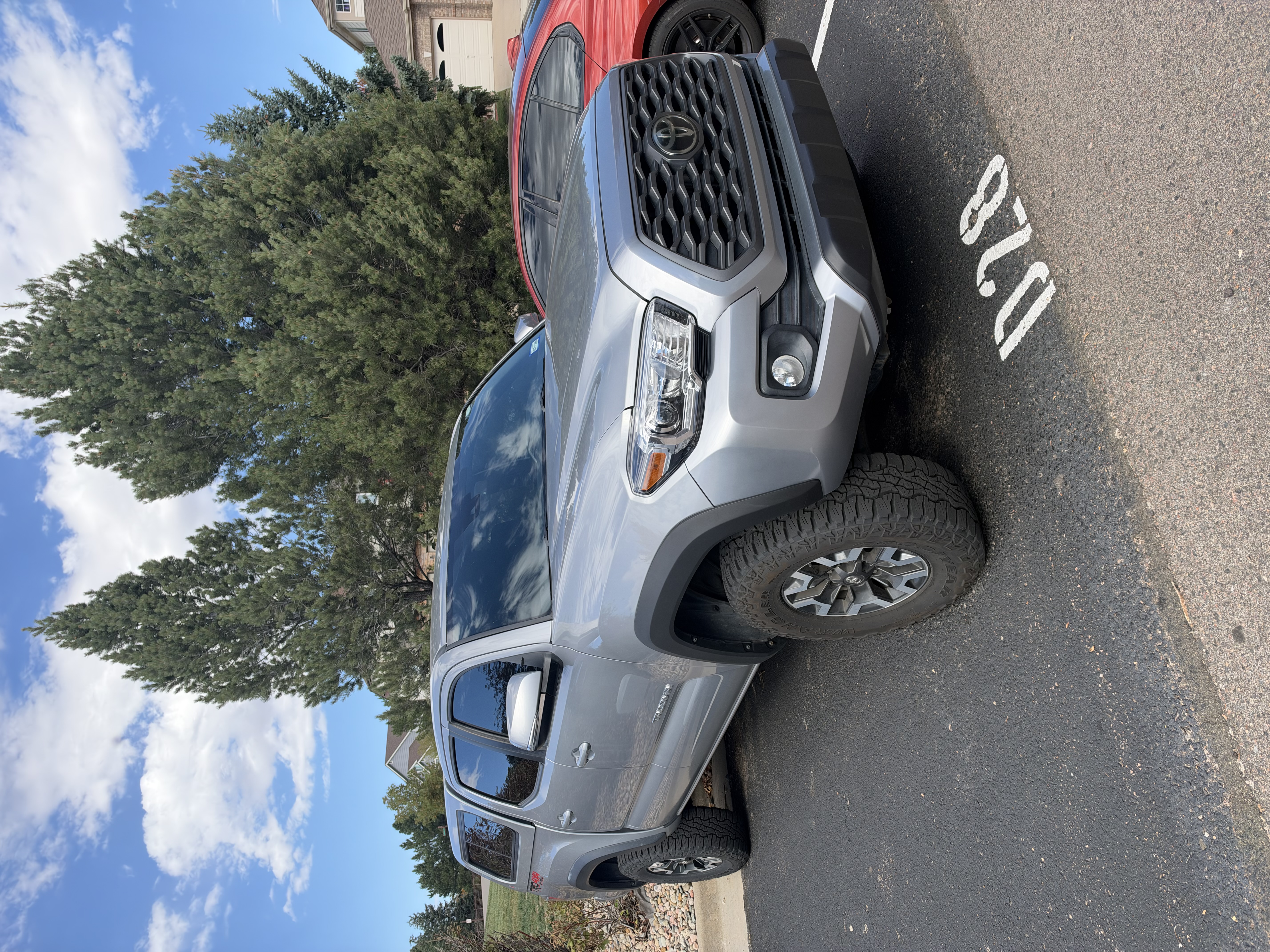 Used 2021 Toyota Tacoma TRD Off-Road w/ Technology Package AWD/4WD image 4