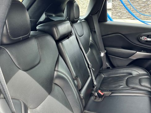 Used 2021 Jeep Cherokee Latitude Lux image 22