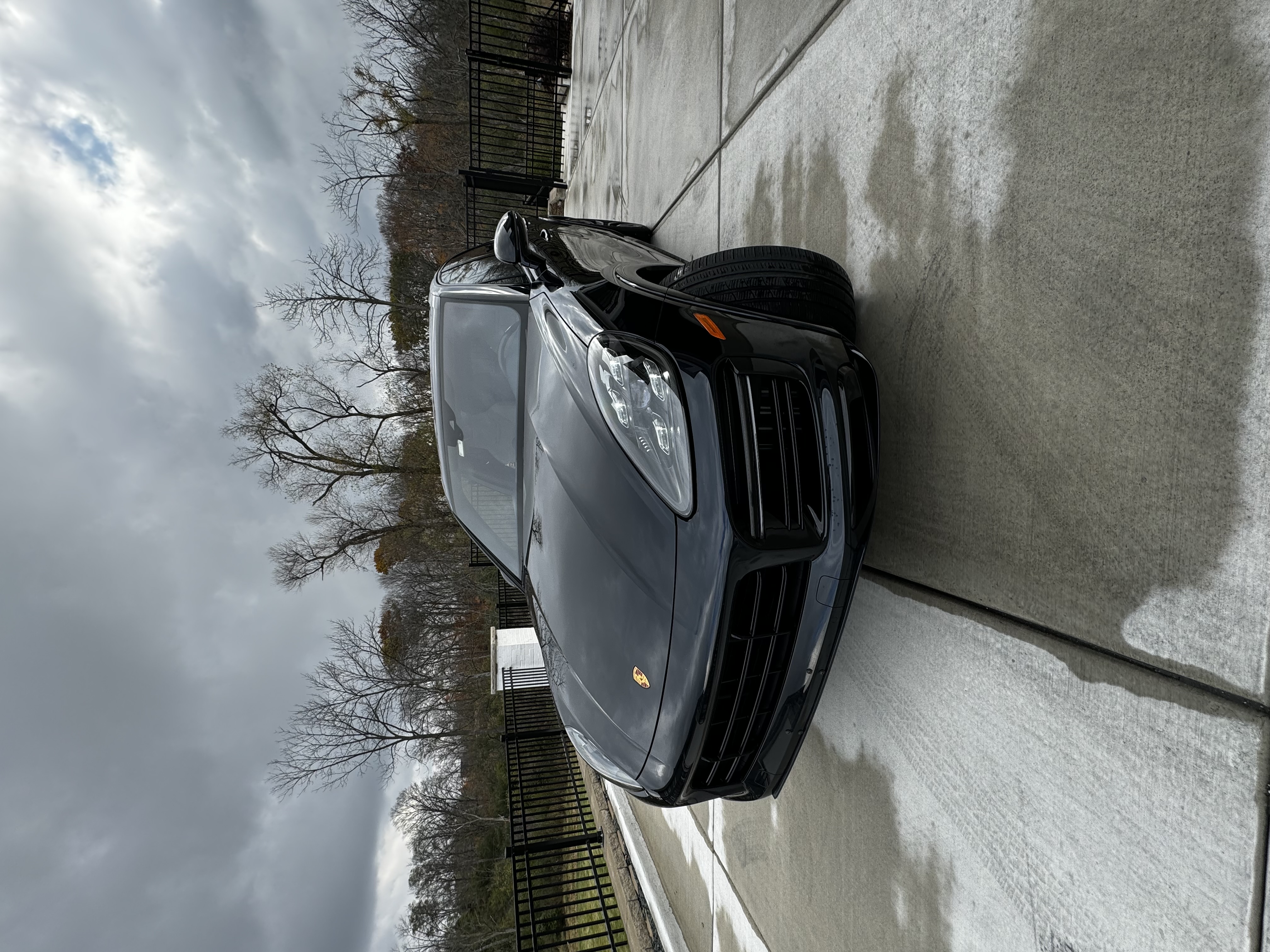 Used 2020 Porsche Cayenne Turbo AWD/4WD image 2