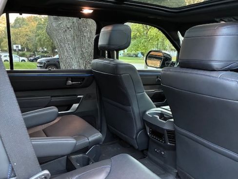 Used 2023 Toyota Sequoia Platinum image 12