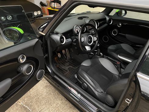 Used 2010 MINI Cooper Clubman S image 8