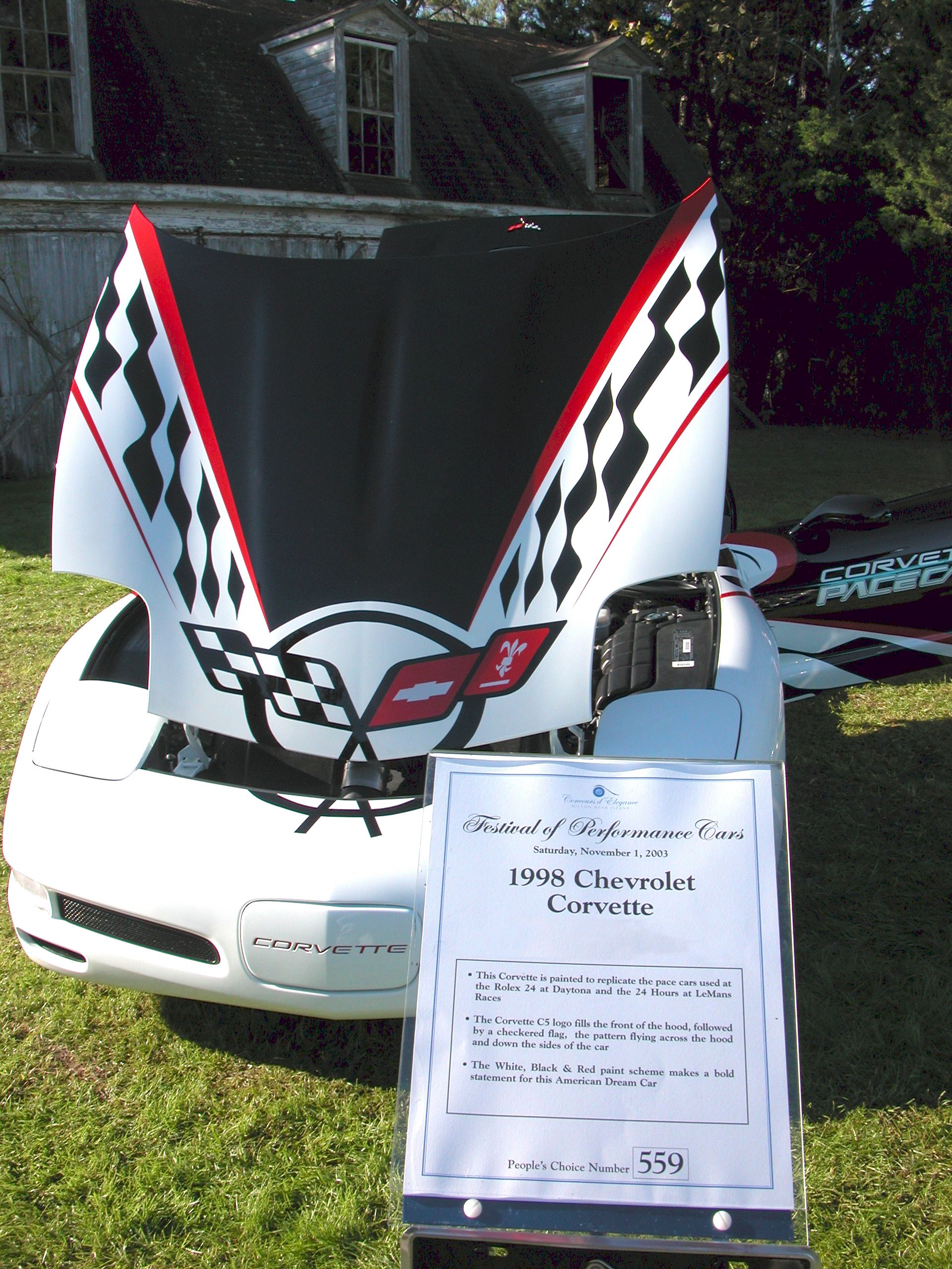 Used 1998 Chevrolet Corvette Coupe w/ Roof Pkg RWD image 26
