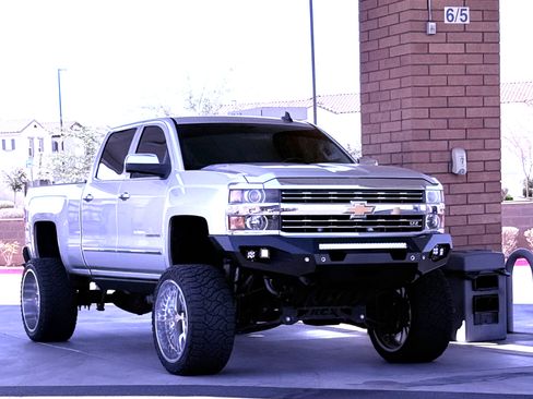 Used 2015 Chevrolet Silverado 2500 LTZ w/ Duramax Plus Package image 2