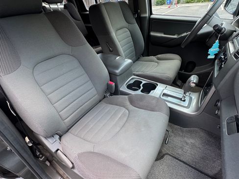 Used 2005 Nissan Pathfinder XE AWD/4WD image 13